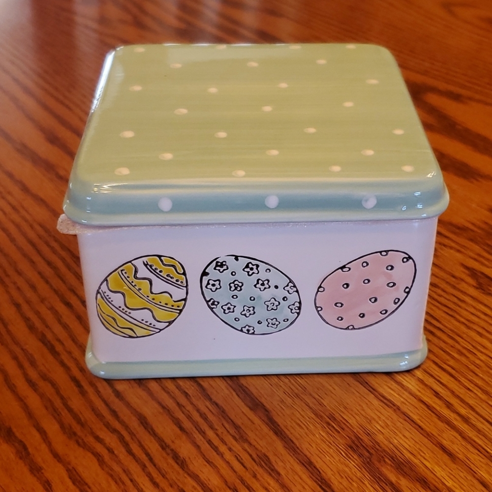 NEW Potter's Studio Ceramic Easter Egg Canister